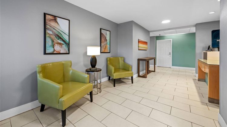 MainStay Suites Greensboro Lobby