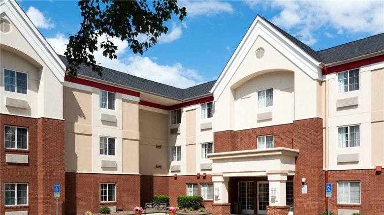 <b>MainStay Suites Raleigh - Cary Exterior</b>. Images powered by <a href="https://iceportal.shijigroup.com/" title="IcePortal" target="_blank">IcePortal</a>.
