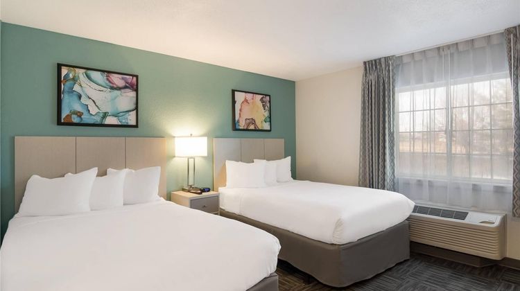 MainStay Suites Omaha Old Mill Room