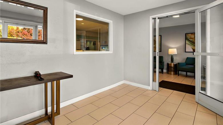 <b>MainStay Stes Salt Lake City Fort Union Lobby</b>. Images powered by <a href="https://iceportal.shijigroup.com/" title="IcePortal" target="_blank">IcePortal</a>.