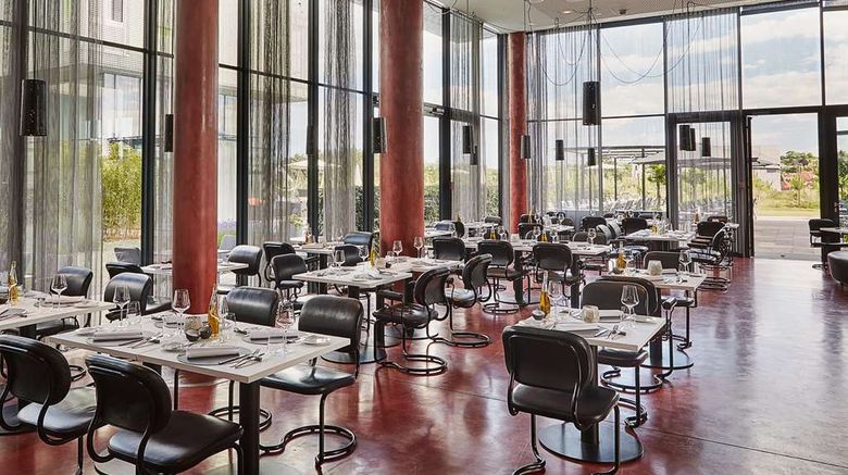 <b>LOISIUM Wine & Spa Resort Langenlois Restaurant</b>. Images powered by <a href="https://iceportal.shijigroup.com/" title="IcePortal" target="_blank">IcePortal</a>.