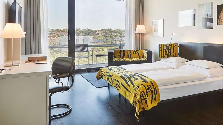 <b>LOISIUM Wine & Spa Resort Langenlois Room</b>. Images powered by <a href="https://iceportal.shijigroup.com/" title="IcePortal" target="_blank">IcePortal</a>.