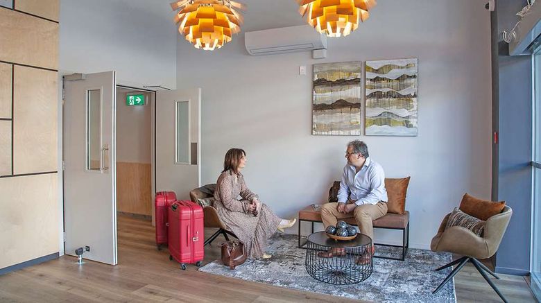 <b>Sojourn Apartment Hotel Lobby</b>. Images powered by <a href="https://iceportal.shijigroup.com/" title="IcePortal" target="_blank">IcePortal</a>.