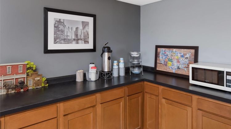 Suburban Studios Brazil Restaurant