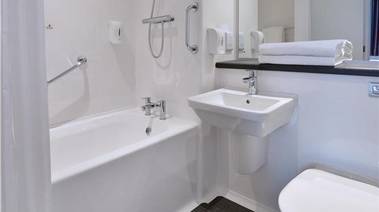 Travelodge Boston Room