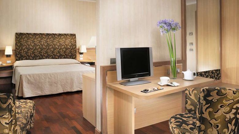 <b>Poli Hotel Suite</b>. Images powered by <a href="https://iceportal.shijigroup.com/" title="IcePortal" target="_blank">IcePortal</a>.