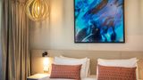<b>Nightcap at Gateway Hotel Suite</b>. Images powered by <a href="https://iceportal.shijigroup.com/" title="IcePortal" target="_blank">IcePortal</a>.