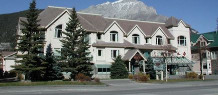 Irwin's Mountain Inn Exterior