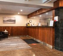 Red Carpet Inn Lobby