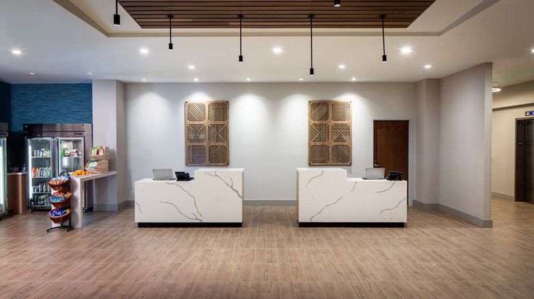 <b>Hyatt House North Scottsdale Lobby</b>. Images powered by <a href="https://iceportal.shijigroup.com/" title="IcePortal" target="_blank">IcePortal</a>.
