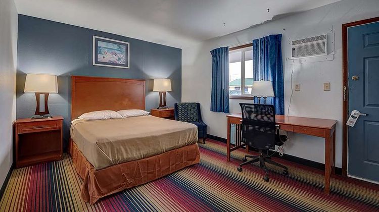 Travelodge-Wyndham Spirit Lake Okoboji Room