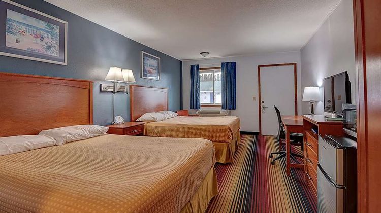 Travelodge-Wyndham Spirit Lake Okoboji Room
