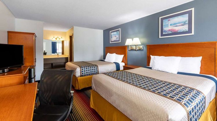 Travelodge-Wyndham Spirit Lake Okoboji Room