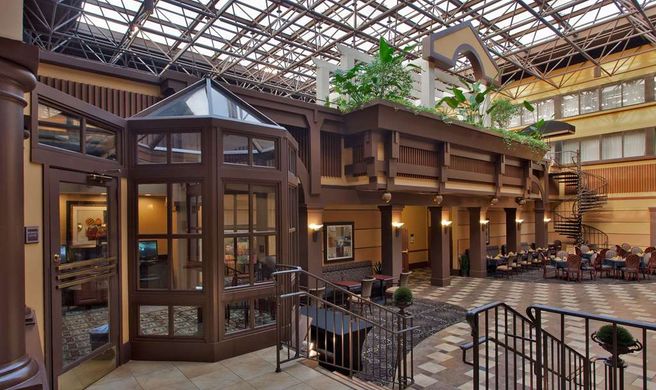 The Rockville Hotel a Ramada by Wyndham Lobby