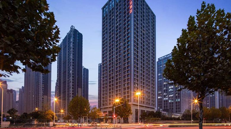 <b>Ramada by Wyndham Wuhan Jiang'an Exterior</b>. Images powered by <a href="https://iceportal.shijigroup.com/" title="IcePortal" target="_blank">IcePortal</a>.