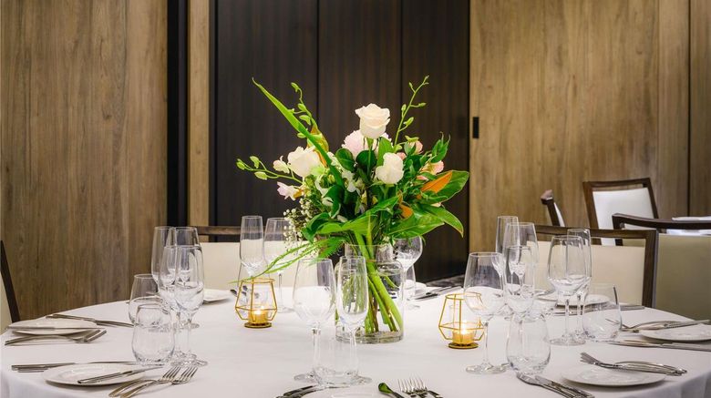 <b>Moevenpick Hotel Hobart Meeting</b>. Images powered by <a href="https://iceportal.shijigroup.com/" title="IcePortal" target="_blank">IcePortal</a>.