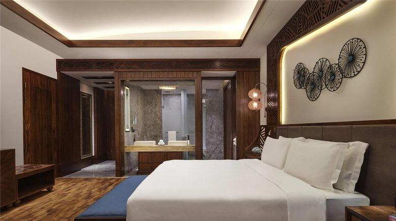 <b>Fairmont Sanya Haitang Bay Room</b>. Images powered by <a href="https://iceportal.shijigroup.com/" title="IcePortal" target="_blank">IcePortal</a>.