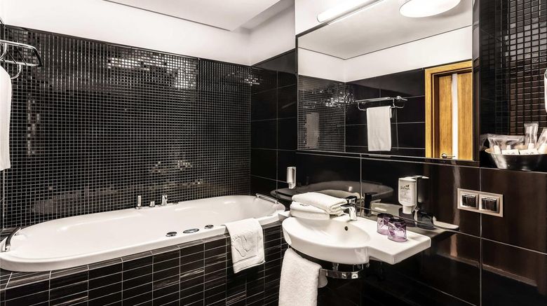<b>Mercure Wiazowna Brant Room</b>. Images powered by <a href="https://iceportal.shijigroup.com/" title="IcePortal" target="_blank">IcePortal</a>.