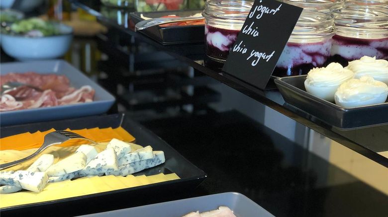 <b>Mercure Wiazowna Brant Restaurant</b>. Images powered by <a href="https://iceportal.shijigroup.com/" title="IcePortal" target="_blank">IcePortal</a>.