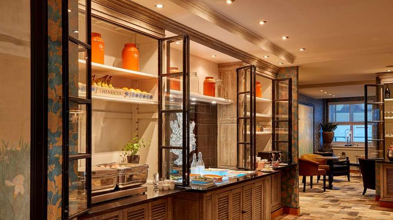 <b>Carlton Ambassador Hotel Restaurant</b>. Images powered by <a href="https://iceportal.shijigroup.com/" title="IcePortal" target="_blank">IcePortal</a>.