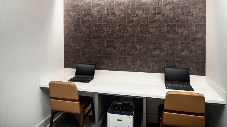<b>Hyatt Place New York Chelsea Lobby</b>. Images powered by <a href="https://iceportal.shijigroup.com/" title="IcePortal" target="_blank">IcePortal</a>.