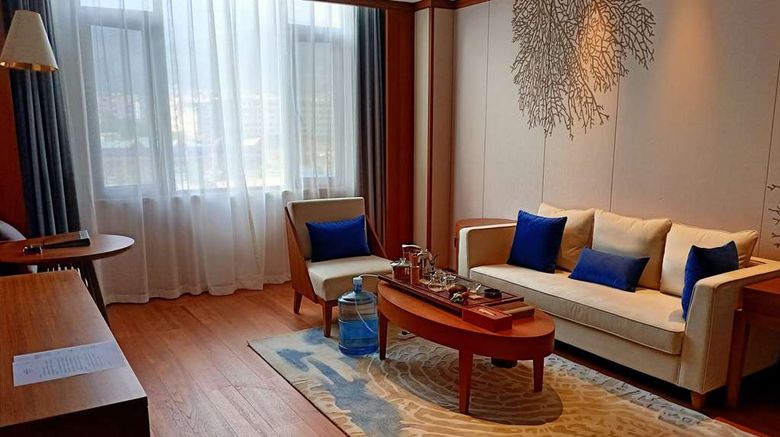 <b>Howard Johnson The Bund Hotel Gasa Suite</b>. Images powered by <a href="https://iceportal.shijigroup.com/" title="IcePortal" target="_blank">IcePortal</a>.