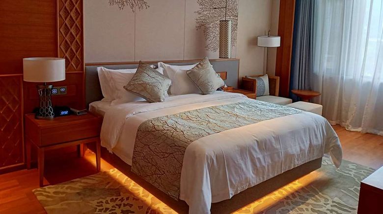 <b>Howard Johnson The Bund Hotel Gasa Suite</b>. Images powered by <a href="https://iceportal.shijigroup.com/" title="IcePortal" target="_blank">IcePortal</a>.