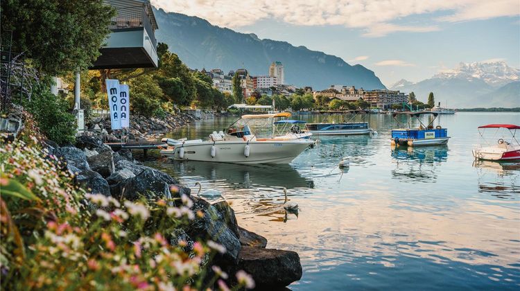 Mona Montreux Exterior