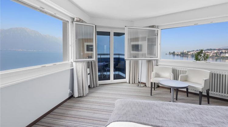 Mona Montreux Room