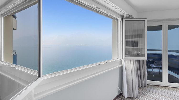 Mona Montreux Room