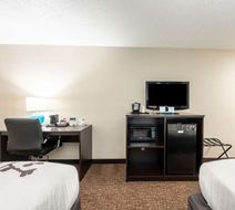 Sleep Inn and Suites Birmingham Colonnade Room