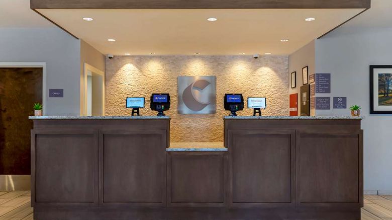 <b>Comfort Inn Jonesboro Lobby</b>. Images powered by <a href="https://iceportal.shijigroup.com/" title="IcePortal" target="_blank">IcePortal</a>.