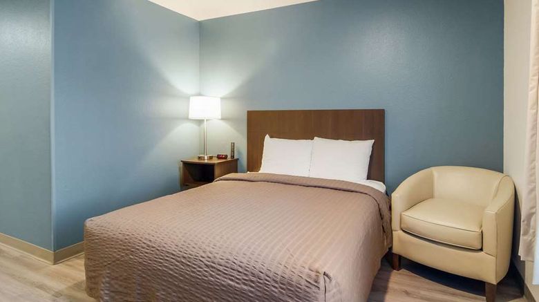 <b>WoodSpring Suites Campfield Commons Room</b>. Images powered by <a href="https://iceportal.shijigroup.com/" title="IcePortal" target="_blank">IcePortal</a>.