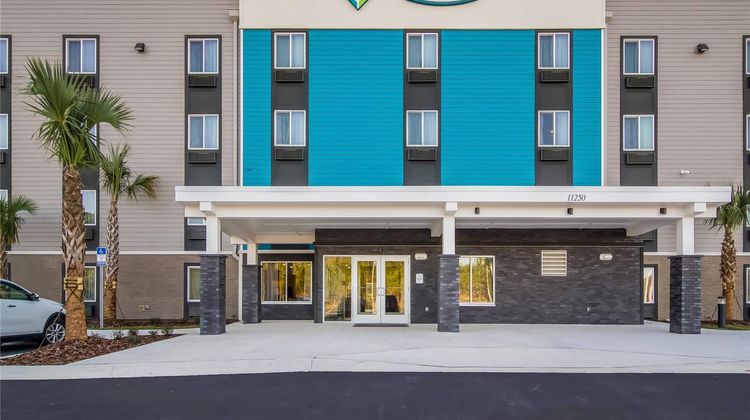WoodSpring Suites Campfield Commons Exterior