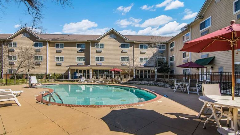 <b>Sleep Inn & Suites Columbus Pool</b>. Images powered by <a href="https://iceportal.shijigroup.com/" title="IcePortal" target="_blank">IcePortal</a>.