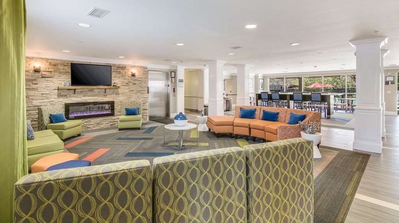 <b>Sleep Inn & Suites Columbus Lobby</b>. Images powered by <a href="https://iceportal.shijigroup.com/" title="IcePortal" target="_blank">IcePortal</a>.