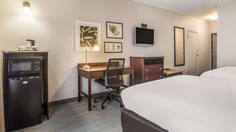 <b>Comfort Inn & Suites Room</b>. Images powered by <a href="https://iceportal.shijigroup.com/" title="IcePortal" target="_blank">IcePortal</a>.