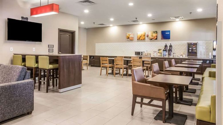 <b>Comfort Inn & Suites Restaurant</b>. Images powered by <a href="https://iceportal.shijigroup.com/" title="IcePortal" target="_blank">IcePortal</a>.