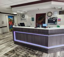 Quality Inn Overland Park Lobby