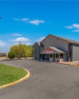 Econo Lodge Inn and Suites Enid