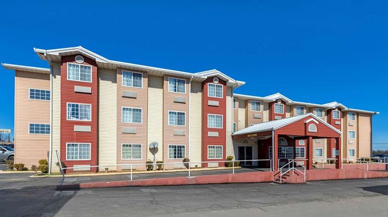 <b>Quality Inn Sallisaw Exterior</b>. Images powered by <a href="https://iceportal.shijigroup.com/" title="IcePortal" target="_blank">IcePortal</a>.