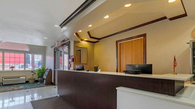 Quality Inn Sallisaw Lobby