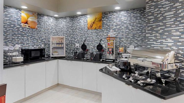 Comfort Inn and Suites Memphis East Restaurant
