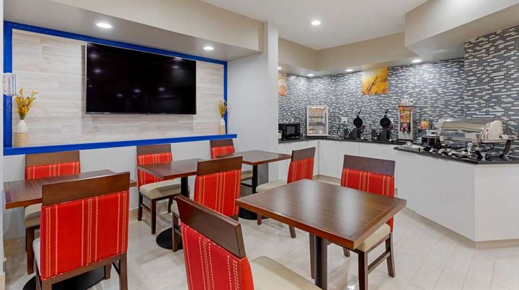Comfort Inn and Suites Memphis East Restaurant