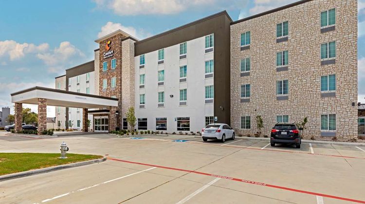 Comfort Inn & Suites Exterior