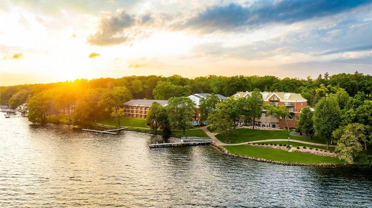 Heidel House Hotel & Conference Center Exterior