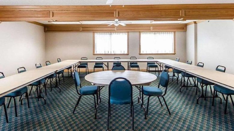 <b>Baymont by Wyndham Blackwell I-35 Meeting</b>. Images powered by <a href="https://iceportal.shijigroup.com/" title="IcePortal" target="_blank">IcePortal</a>.