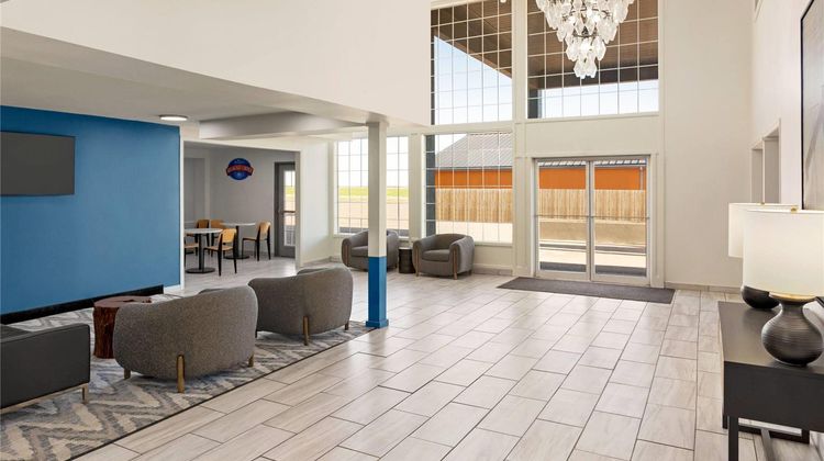 Baymont by Wyndham Blackwell I-35 Lobby