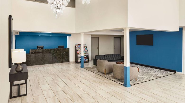 <b>Baymont by Wyndham Blackwell I-35 Lobby</b>. Images powered by <a href="https://iceportal.shijigroup.com/" title="IcePortal" target="_blank">IcePortal</a>.