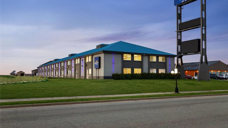 <b>Baymont by Wyndham Blackwell I-35 Exterior</b>. Images powered by <a href="https://iceportal.shijigroup.com/" title="IcePortal" target="_blank">IcePortal</a>.